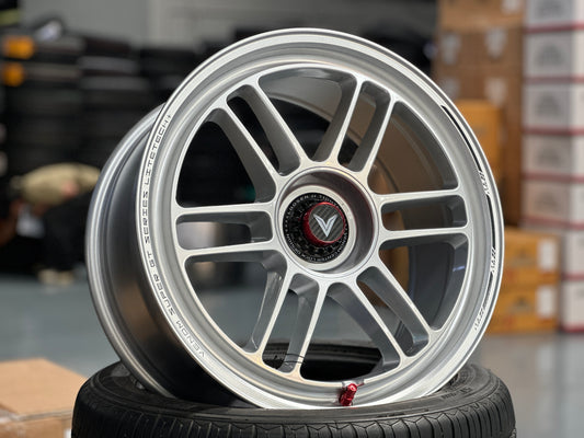 NEW 18X8.5 ET35 Lenso Venom VNR Flow Formed Rim Silver & Pad Gray 5X114.3