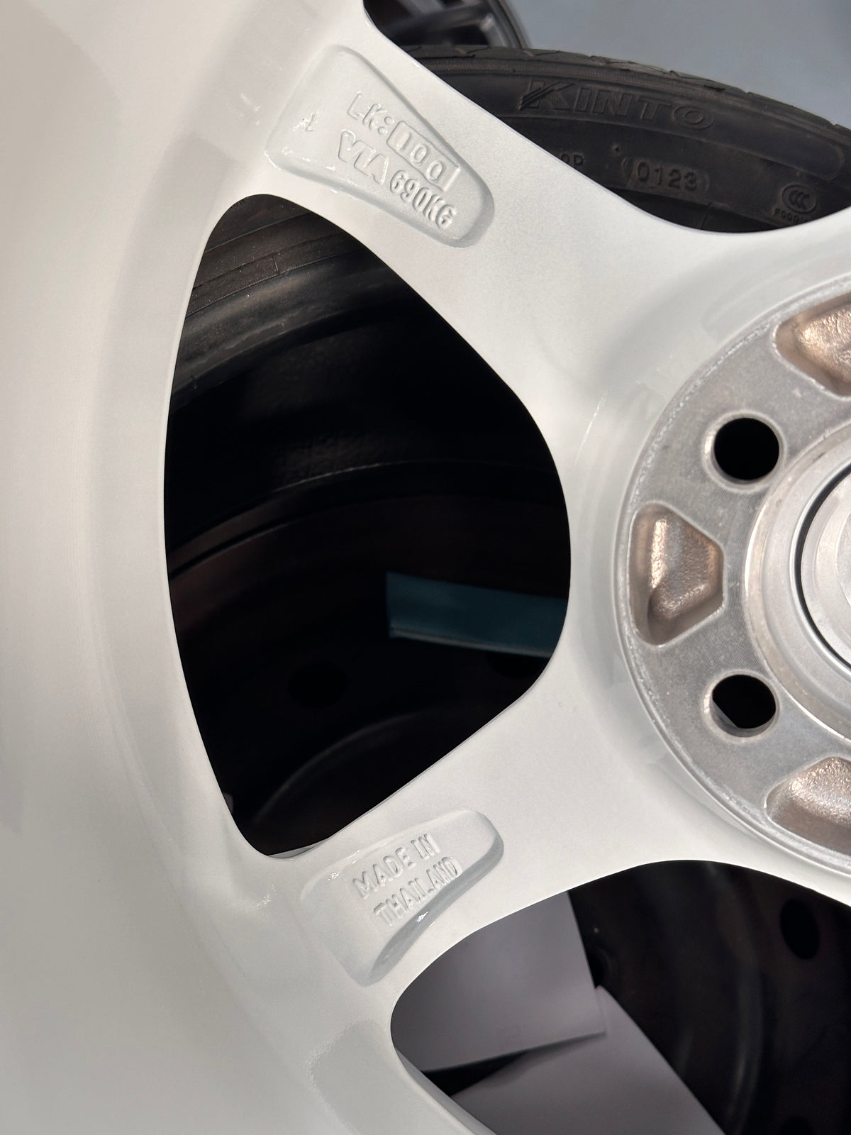 NEW 17X7.5 ET40 AOW GT Flow Formed Rim Racing White 5X100