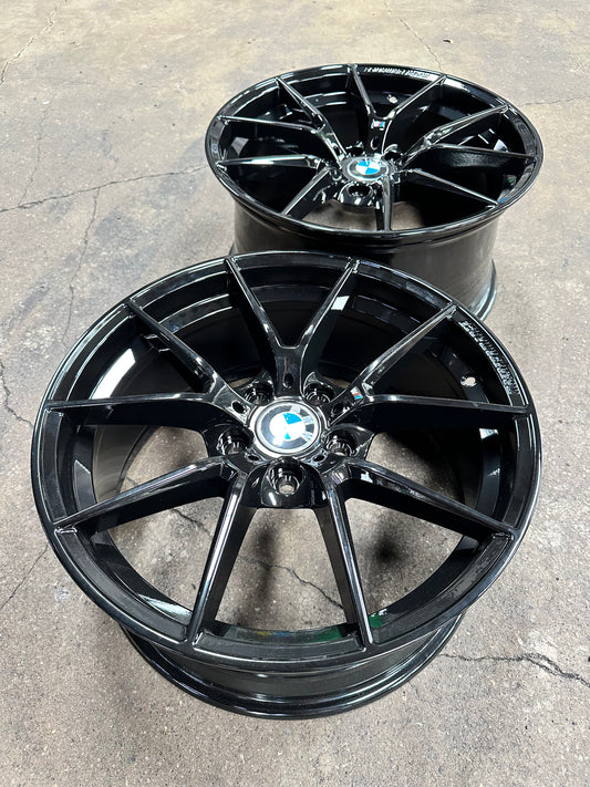 New 18x8J ET35 18x9J ET37 BMW Style 763M (4 wheels) Gloss Black 5X120