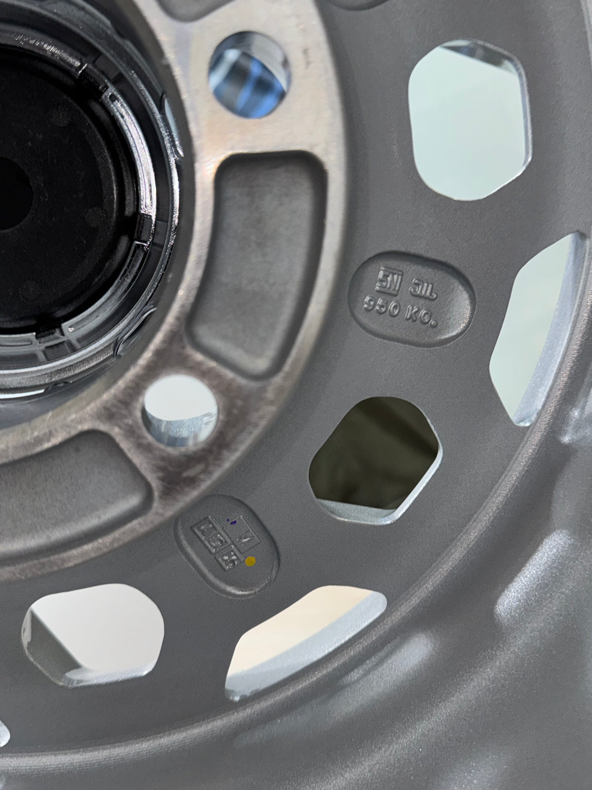 New 16X8 ET0 Lenso Robust Rim (4 wheel) Gloss Silver 6X139.7