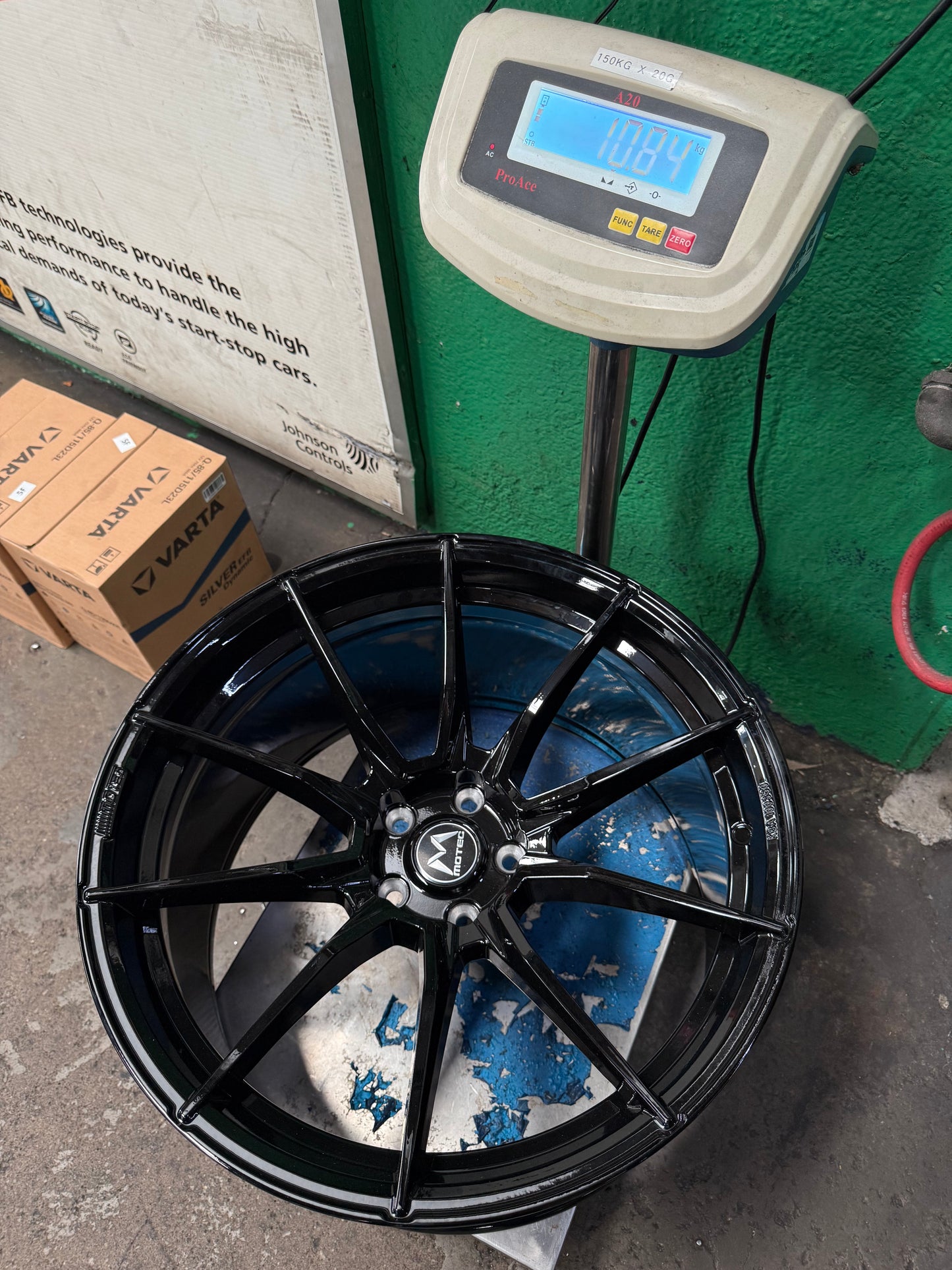 New 20x10 ET12 20x11 ET15 Motec MCR2 (4 wheel) 5x112 Black