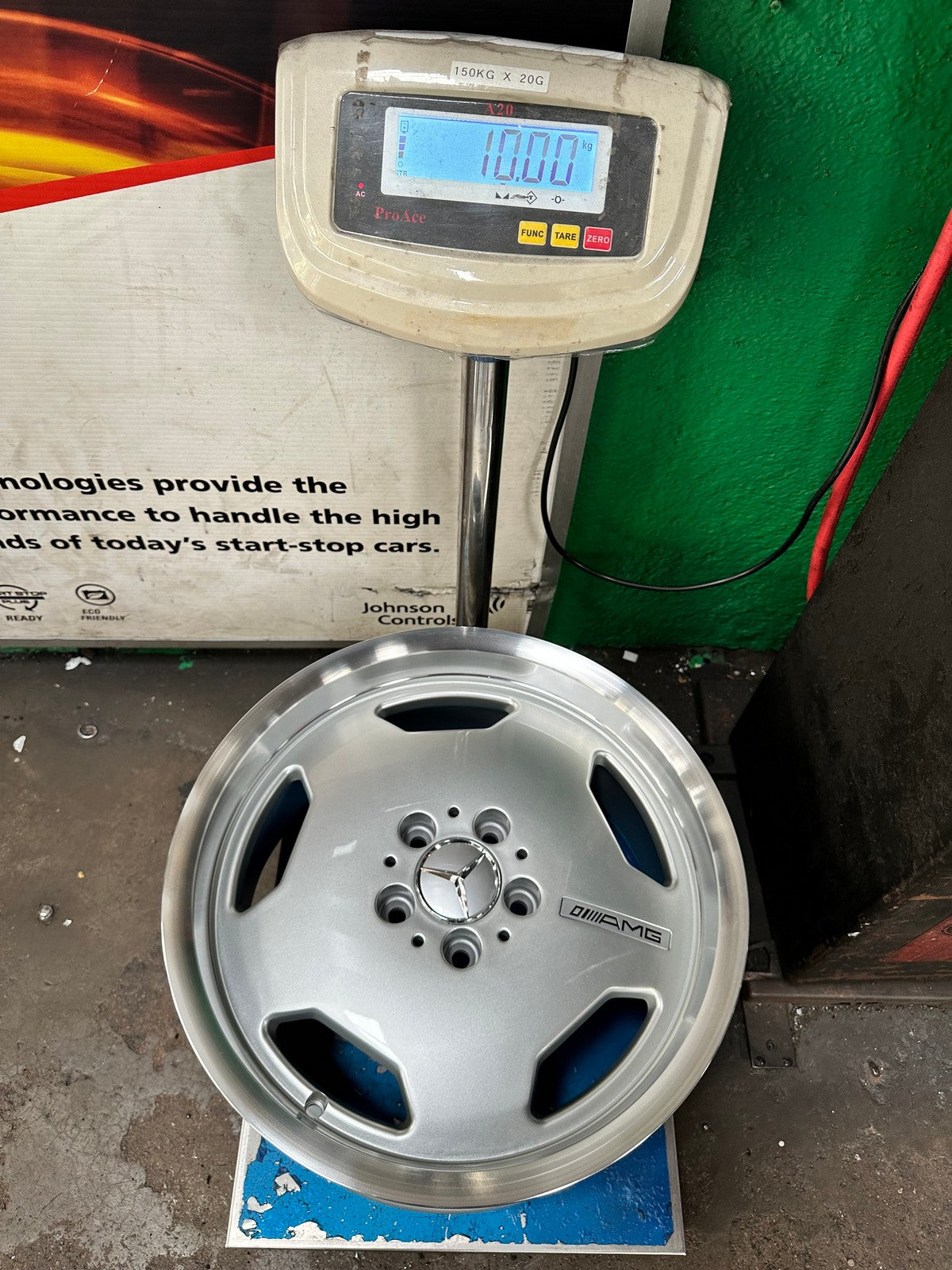 New 17X8 ET33 Mecedes Design Monoblock Rim (4 wheel) Gloss Silver 5X112