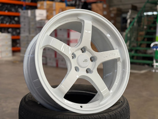 NEW 18X8.5 ET42 AOW Flow Formed GT Rim (4 wheel) Racing White 5X112