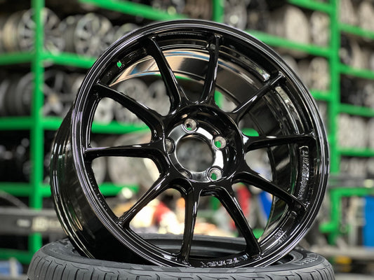 NEW 18X8.5 ET35 AOW TC105X Flow Formed Rim (4 wheel) Gloss Black 5X112