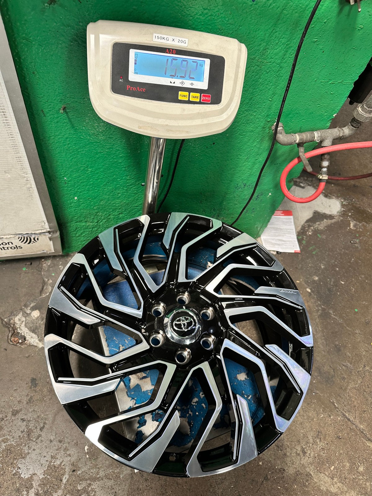 New 22X9 ET45 Overdrive Forged Khann Rim (4 wheel) Gloss Black PF 6X139.7