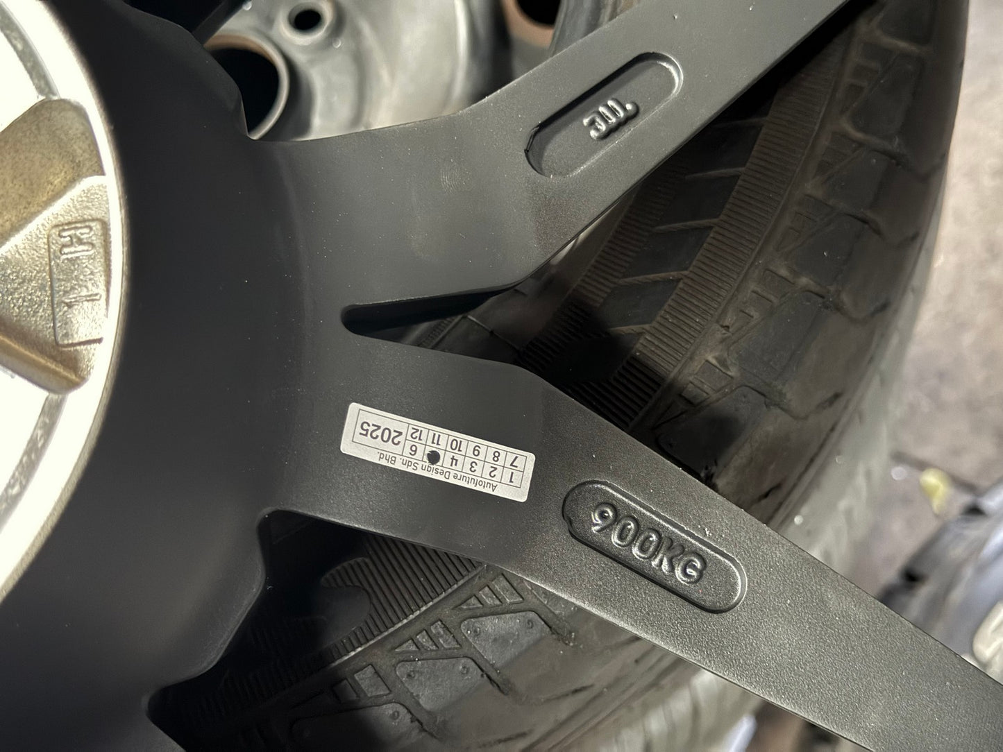 New 22X10.5 ET10 HRE FF21 Rim (4 wheel) Matt Black 5X112