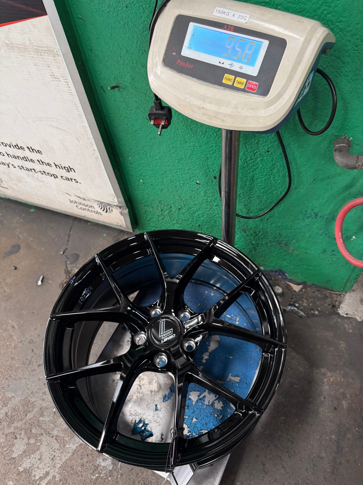 New 18X8.5 ET42 Lenso Jager Dyna Rim (4 wheel) Gloss Black 5X114.3