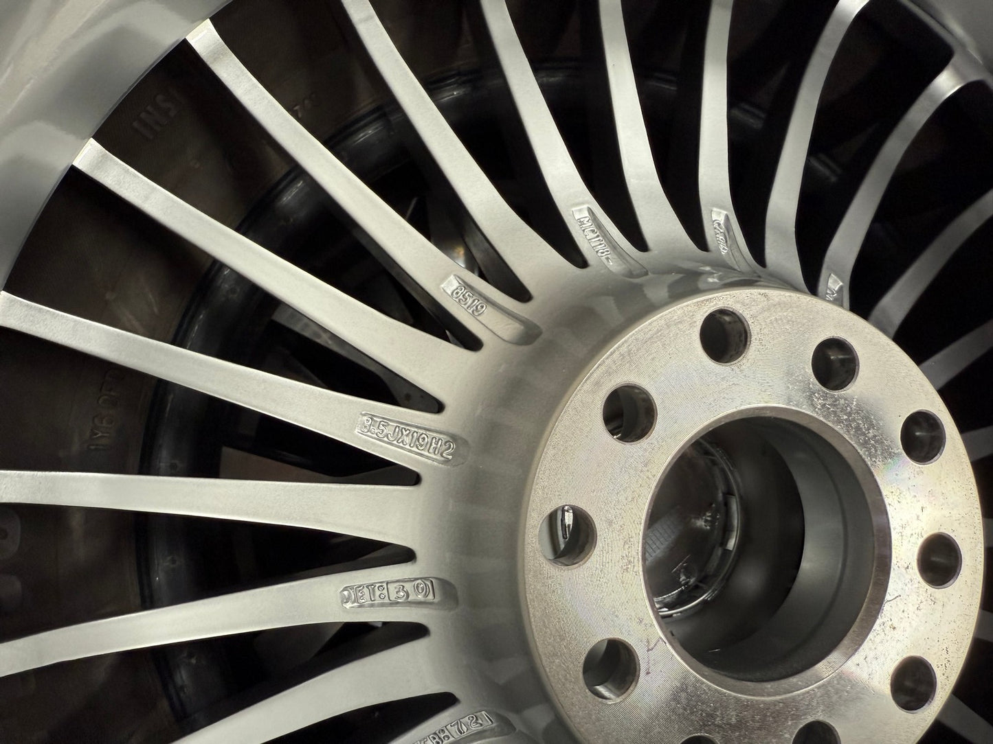 New 19X8.5 ET30 Motec MCT1 Rim (4 wheel) Gloss Silver 5X120