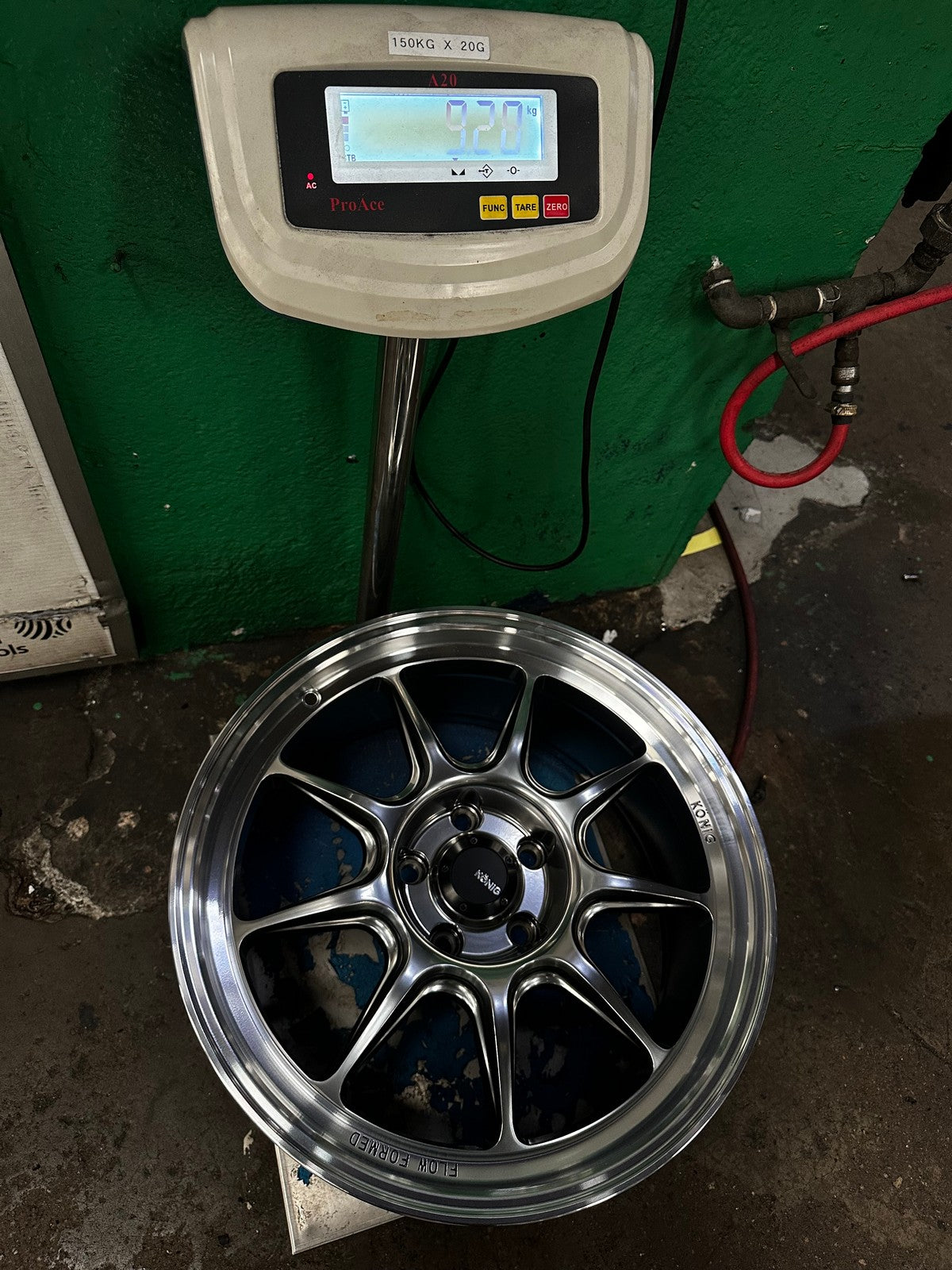 New 18X8.5 ET35 Konig Countergram Rim (4 wheel) Gloss Silver 5X114.3