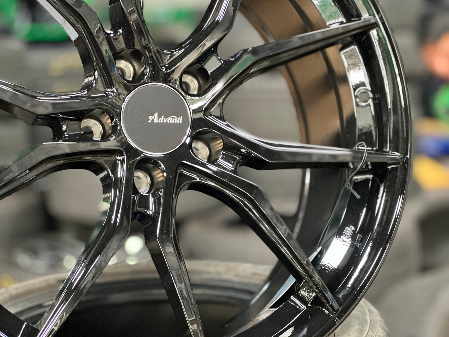 New 19X8.5 ET45 Advanti Hybris Rim (4 wheel) Gloss Black 5X114.3