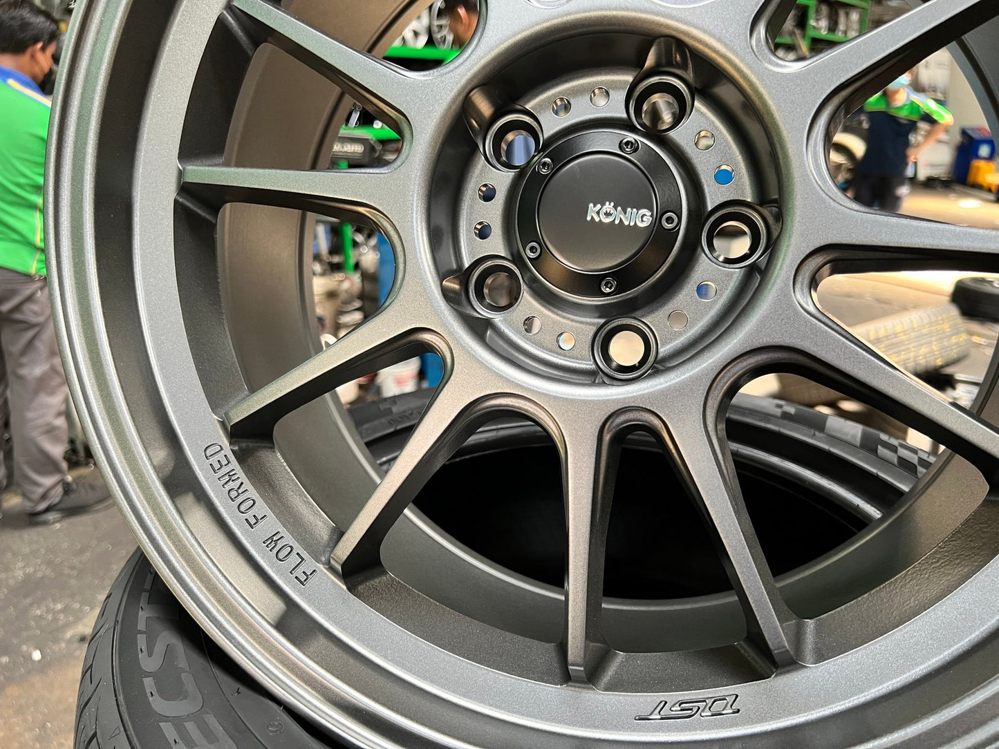 New 18X8.5 ET35 Konig Hypergram Rim (4 wheel) Matt Gunmetal 5X114.3