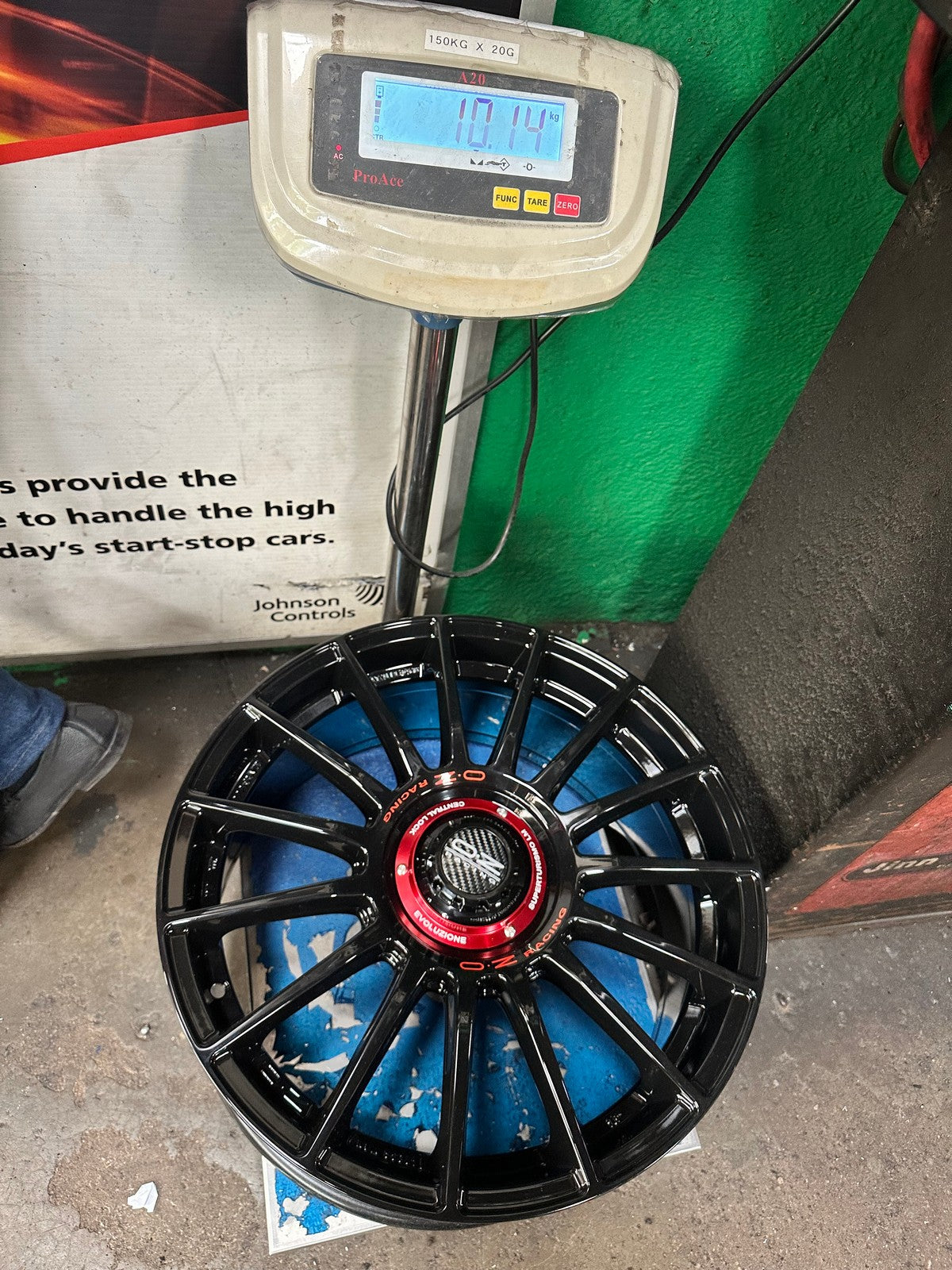 New 18X8 ET45 OZ Racing Super Evoluz Rim (4 wheel) Gloss Black 5X112