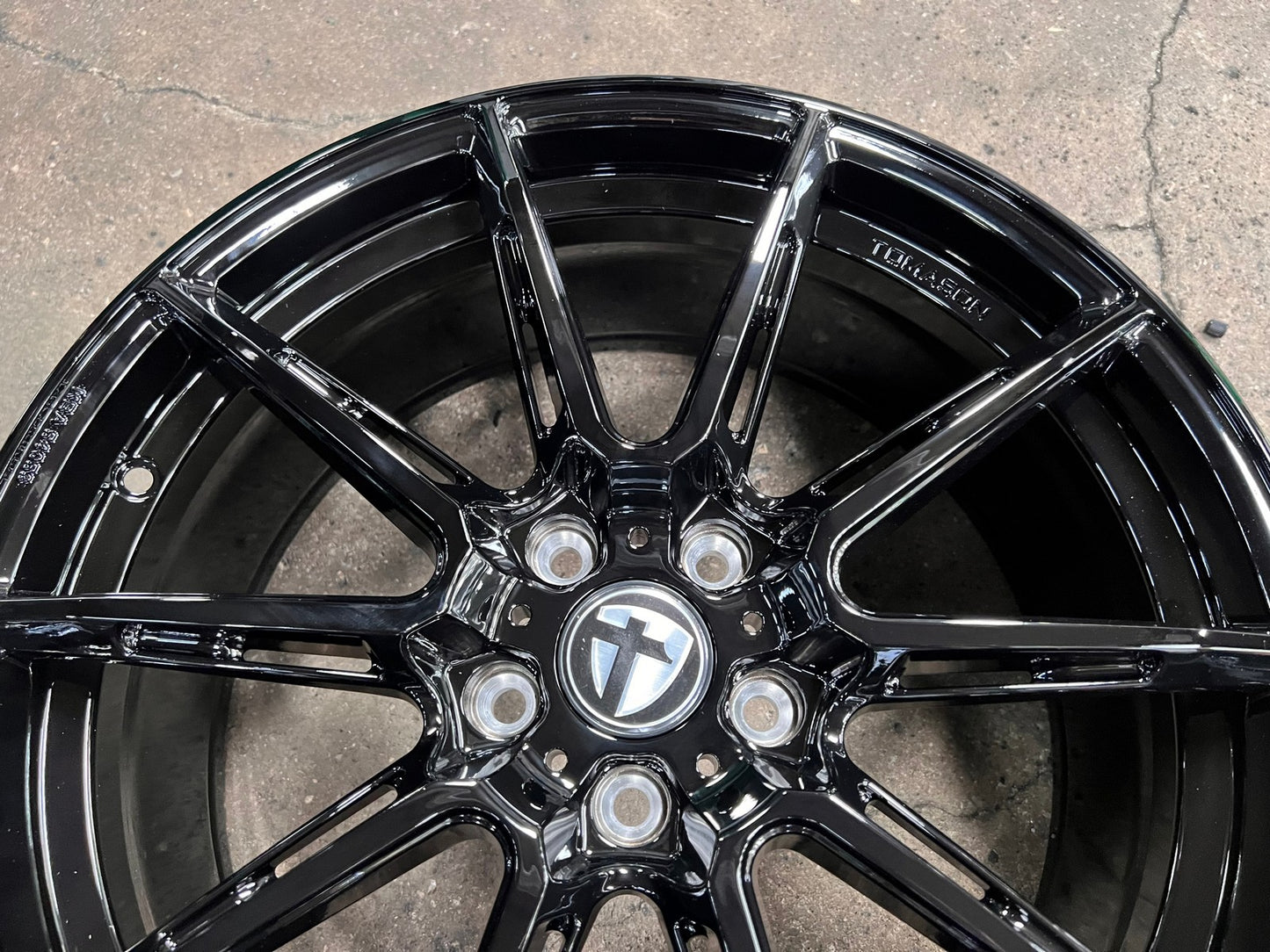 New 19X8.5 ET45 Tomason TN27 Rim (4 wheel) Gloss Black 5X112
