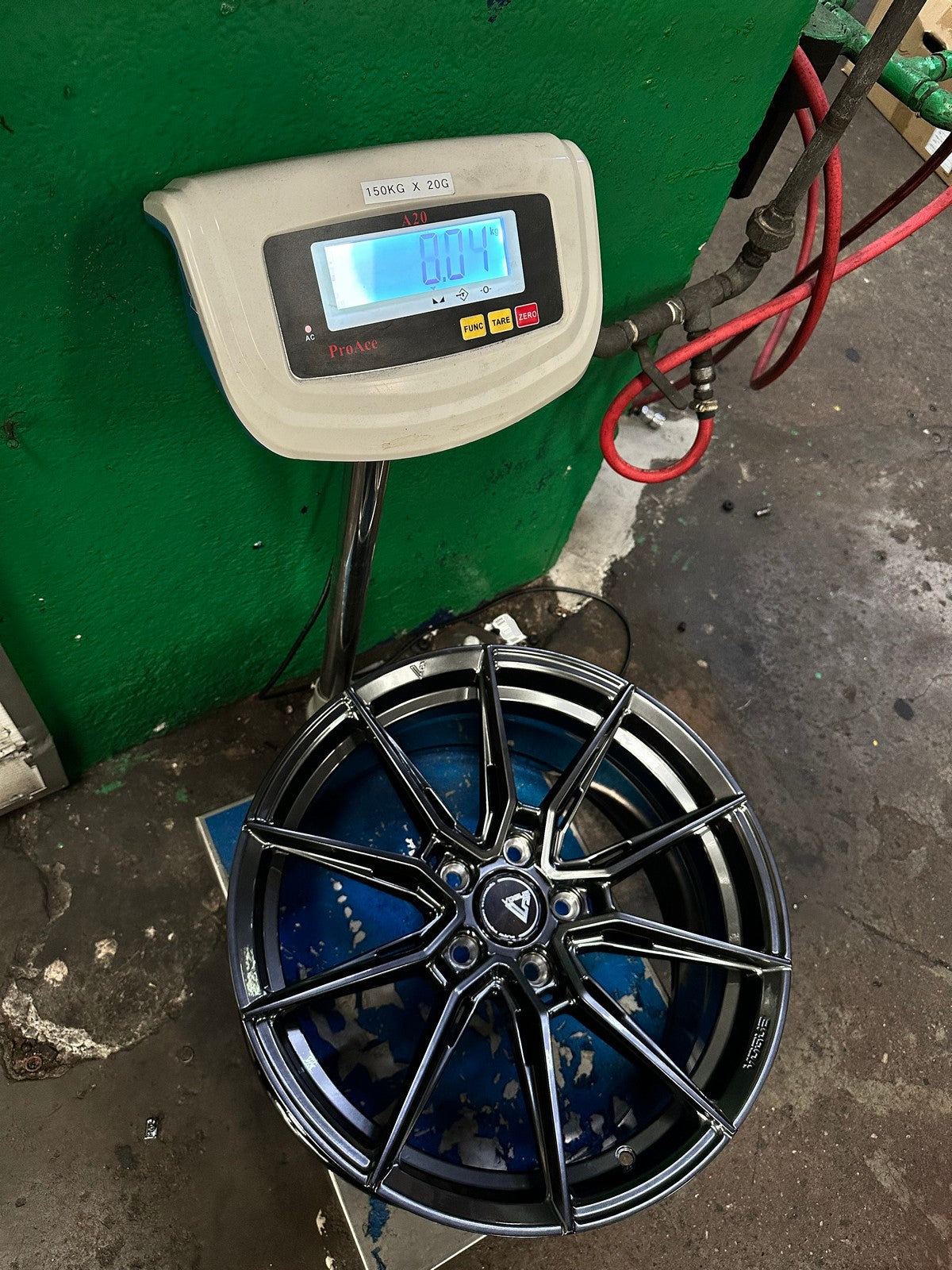 New 18X8.5 ET42 Vogue F06 Rim (4 wheel) Hyper Black 5X114.3