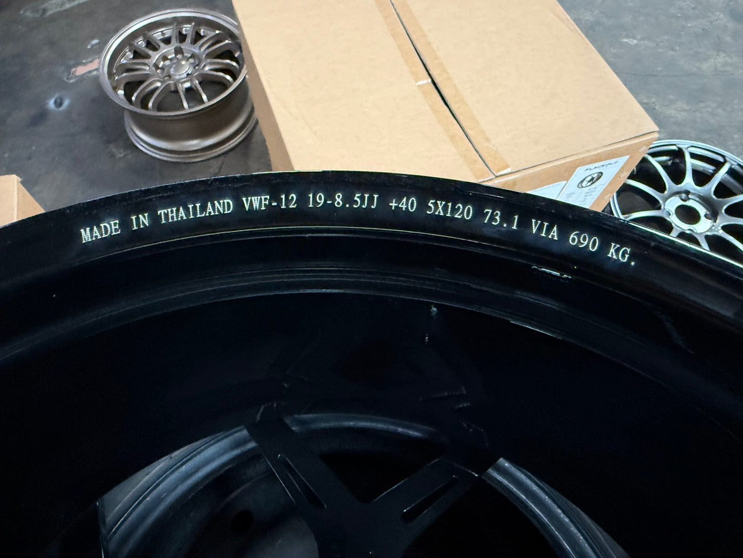 New 19X8.5 ET30 Vogue VWF 128 Rim (4 wheel) Hyper Black 5X114.3