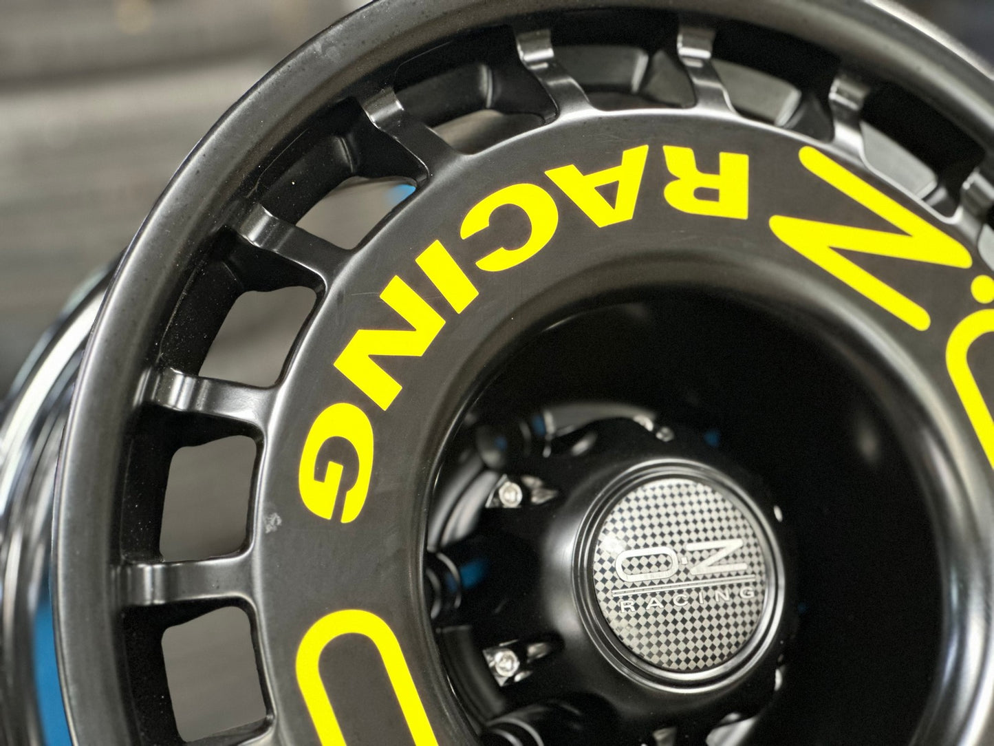 New 16X8.5 ET-15 OZ Rally Rim (5 wheel) Gloss Black 6X139.7