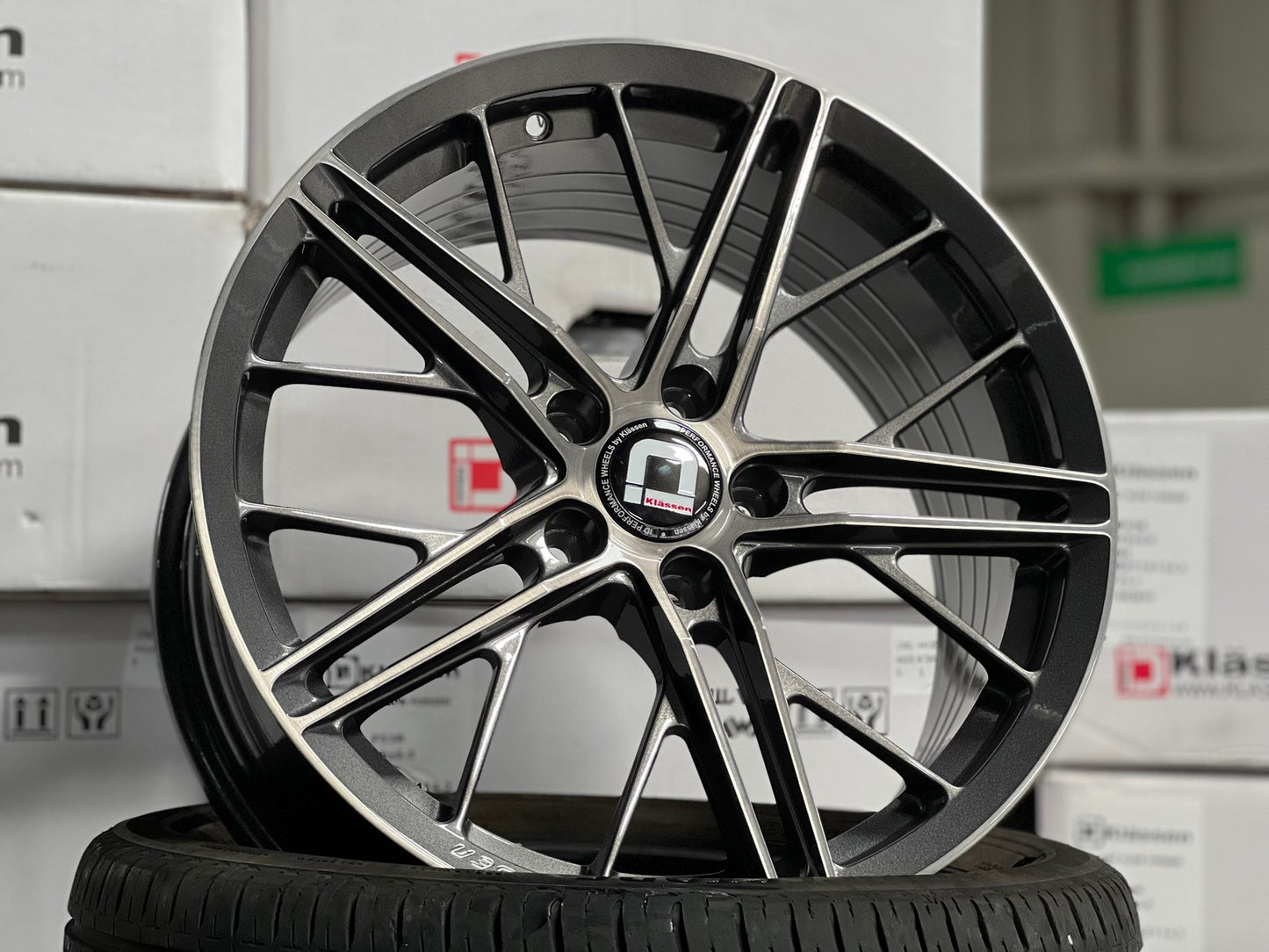 New 18X8.5 ET43 Klassen ID F53R Rim (4 wheel) Gloss Gunmetal 5X112