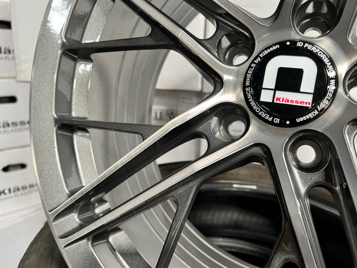 New 18X8.5 ET43 Klassen ID F53R Rim (4 wheel) Gloss Gunmetal 5X114.3