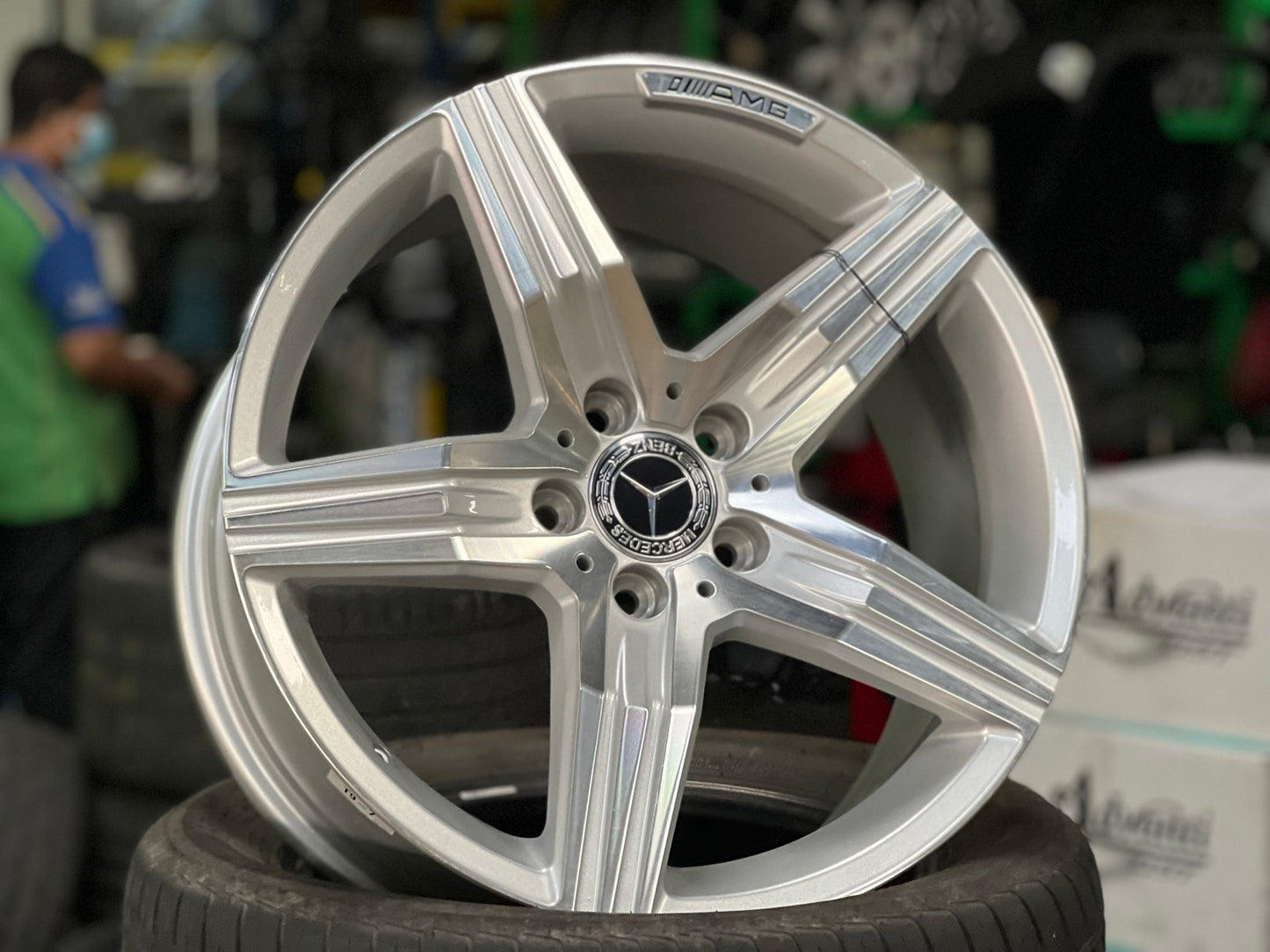 New 18X8.5 ET42 TCK Racing Rim (4 wheel) Gloss Silver 5X112