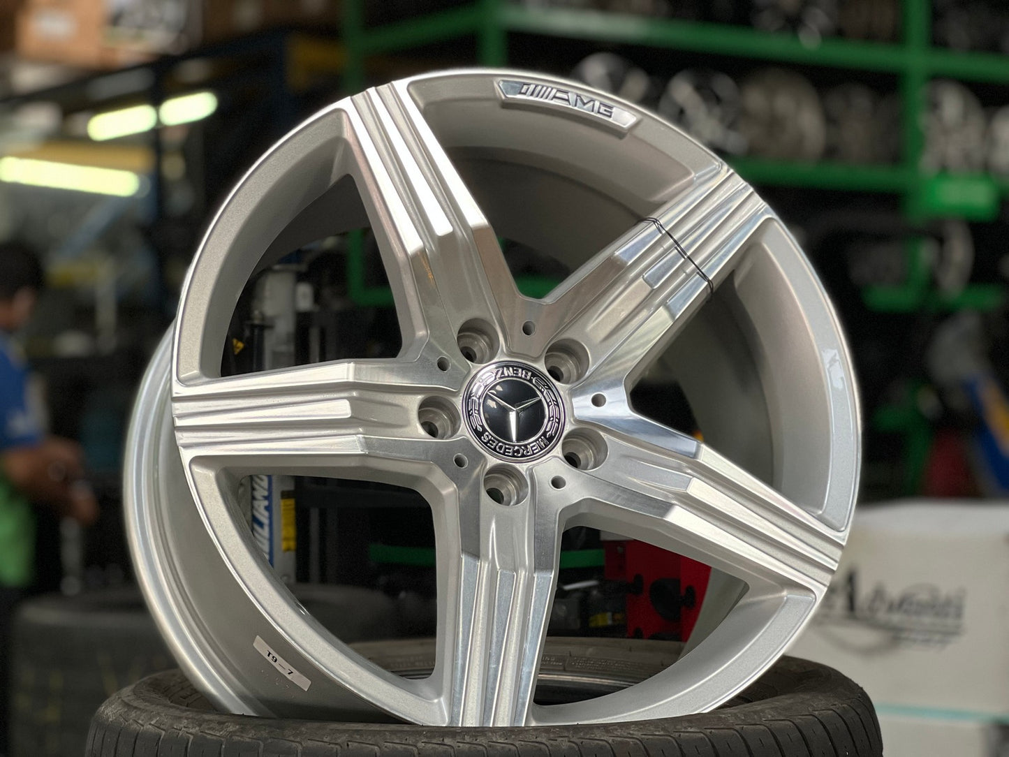 New 18X8.5 ET42 TCK Racing Rim (4 wheel) Gloss Silver 5X112