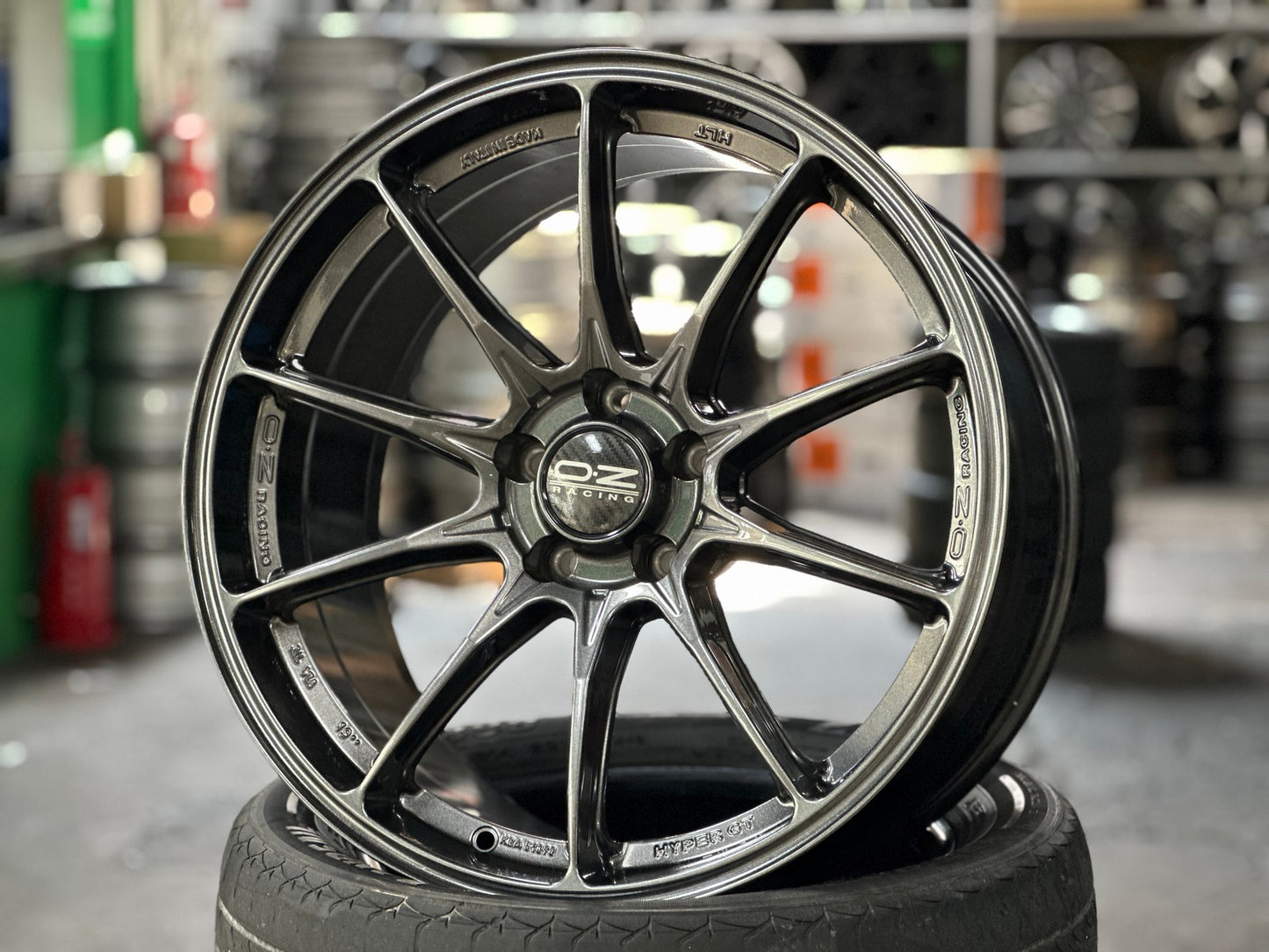 New 19X10 ET32 OZ Racing Hyper GT Rim (4 wheel) Gloss Gunmetal 5X112