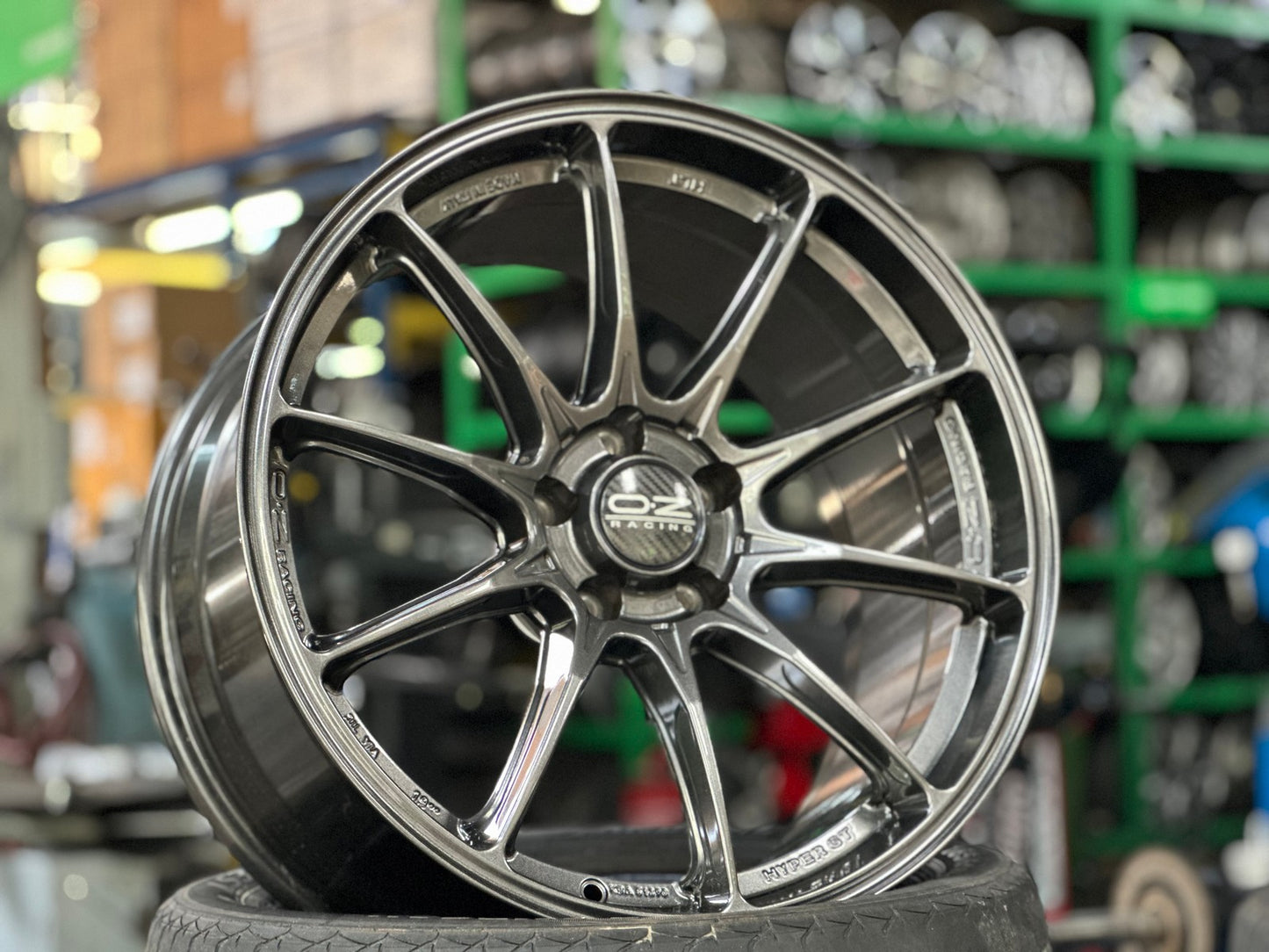 New 19X10 ET32 OZ Racing Hyper GT Rim (4 wheel) Gloss Gunmetal 5X112