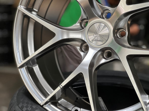 New 18X8.5 ET42 Lenso Jager Dyna Rim (4 wheel) Gloss Silver 5X114.3