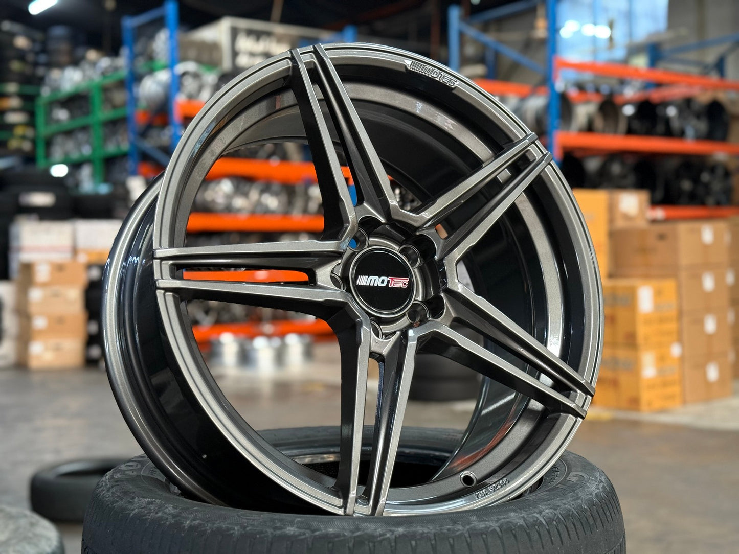 New 19X8.5 ET43 Motec MCT1 Rim (4 wheel) Gloss Gunmetal 5X112