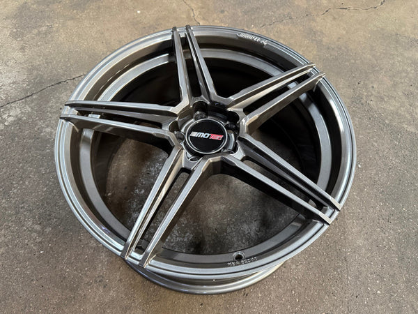 New 19X8.5 ET43 Motec MCT1 Rim (4 wheel) Gloss Gunmetal 5X112
