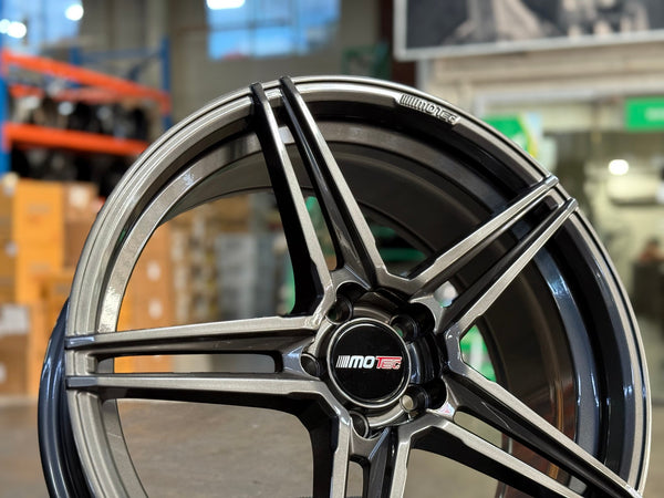 New 19X8.5 ET43 Motec MCT1 Rim (4 wheel) Gloss Gunmetal 5X112
