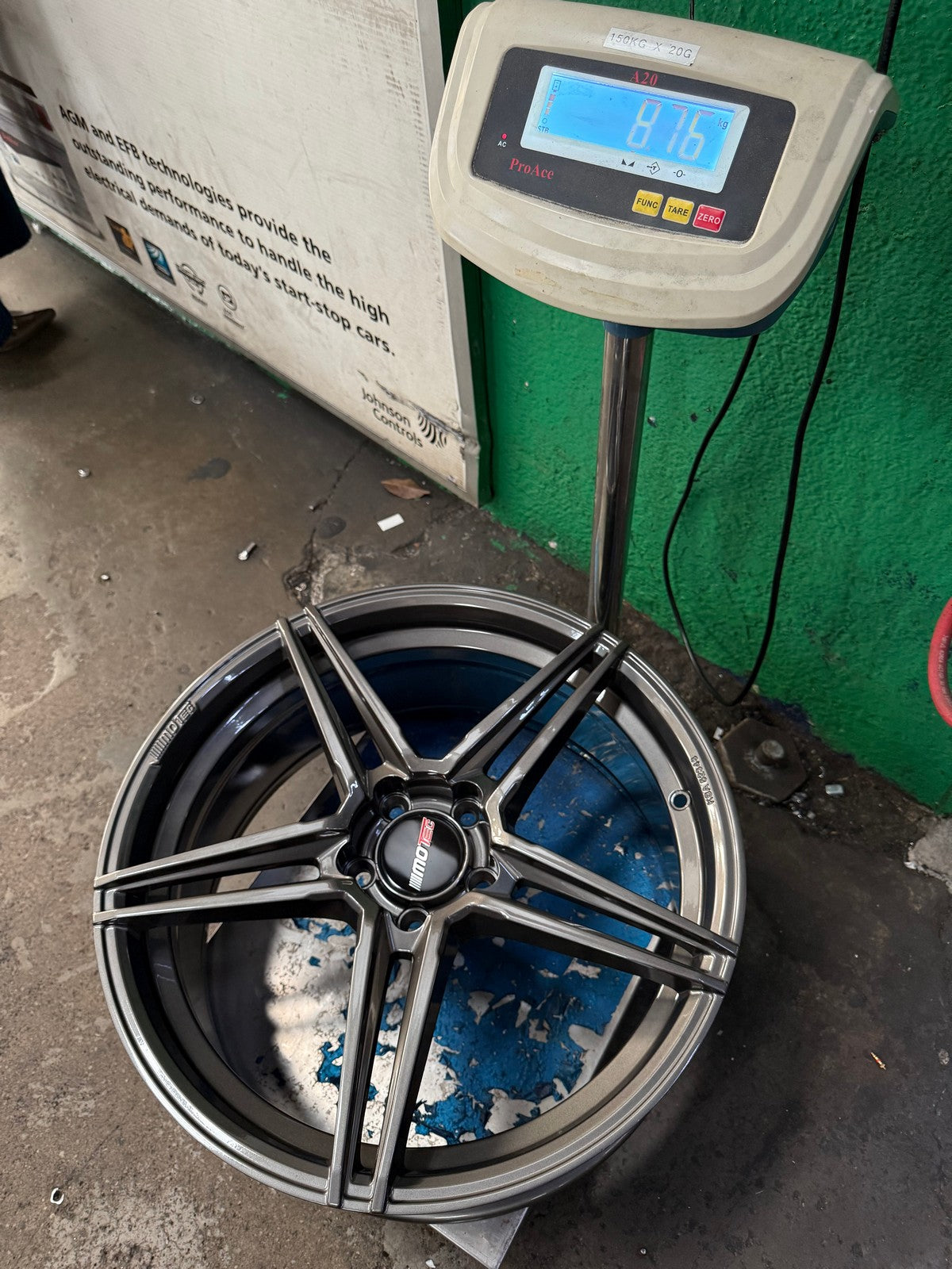 New 19X8.5 ET43 Motec MCT1 Rim (4 wheel) Gloss Gunmetal 5X112