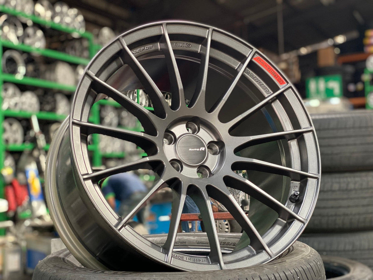 New 18X9.5 ET43 Enkei RS05RR Rim (4 wheel) Matt Gunmetal 5X100