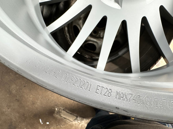 New 21X10.5 ET28 OZ Racing Superturismo Rim (4 wheel) Matt Silver 5X112