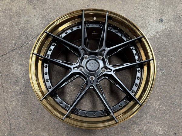 New 20x8.5 ET33 20x10 ET40 Vogue Wheel X01 (4 wheel) 5x120 Black Gold