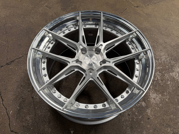 New 20x8.5 ET33 20x10 ET40 Vogue Wheel X01 (4 wheel) 5x120 Silver