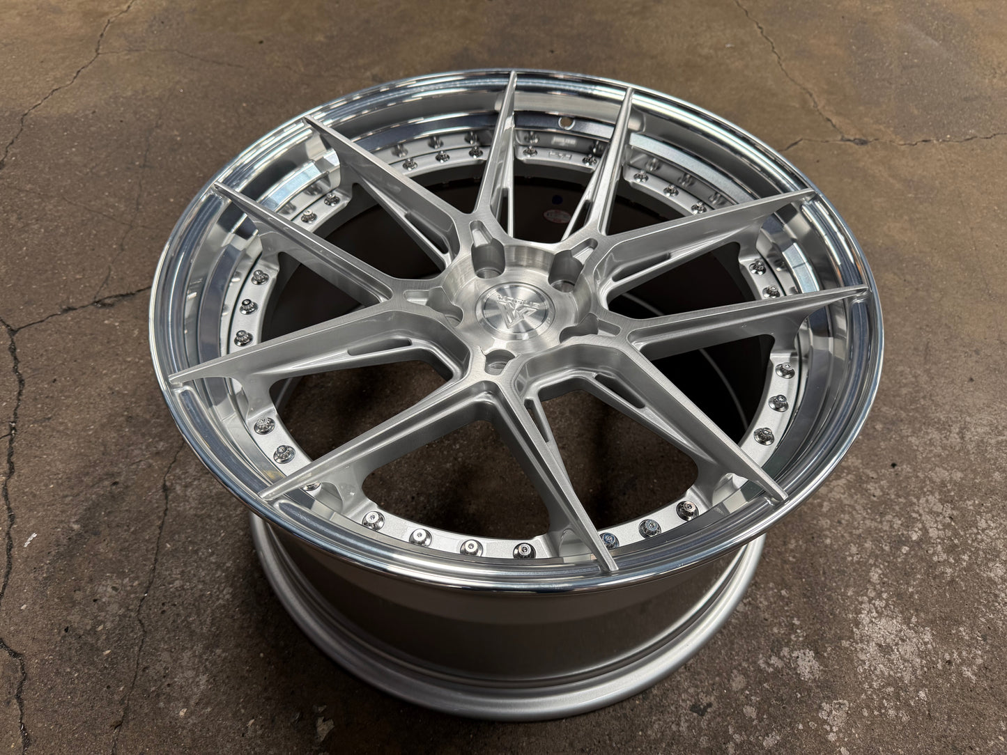 New 20x8.5 ET33 20x10 ET40 Vogue Wheel X01 (4 wheel) 5x120 Silver