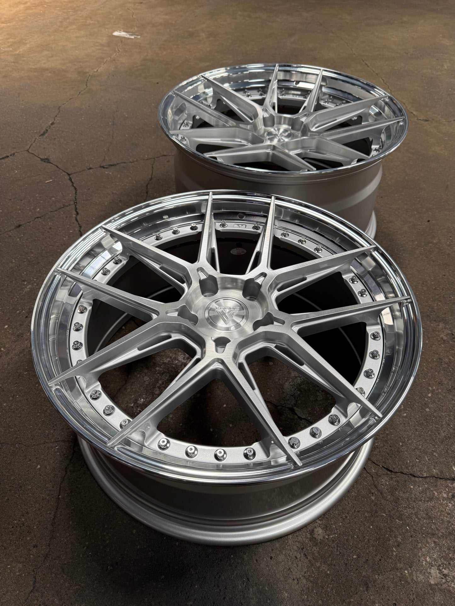 New 20x8.5 ET33 20x10 ET40 Vogue Wheel X01 (4 wheel) 5x120 Silver
