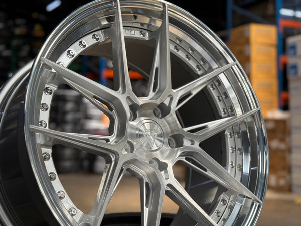New 20x8.5 ET33 20x10 ET40 Vogue Wheel X01 (4 wheel) 5x120 Silver