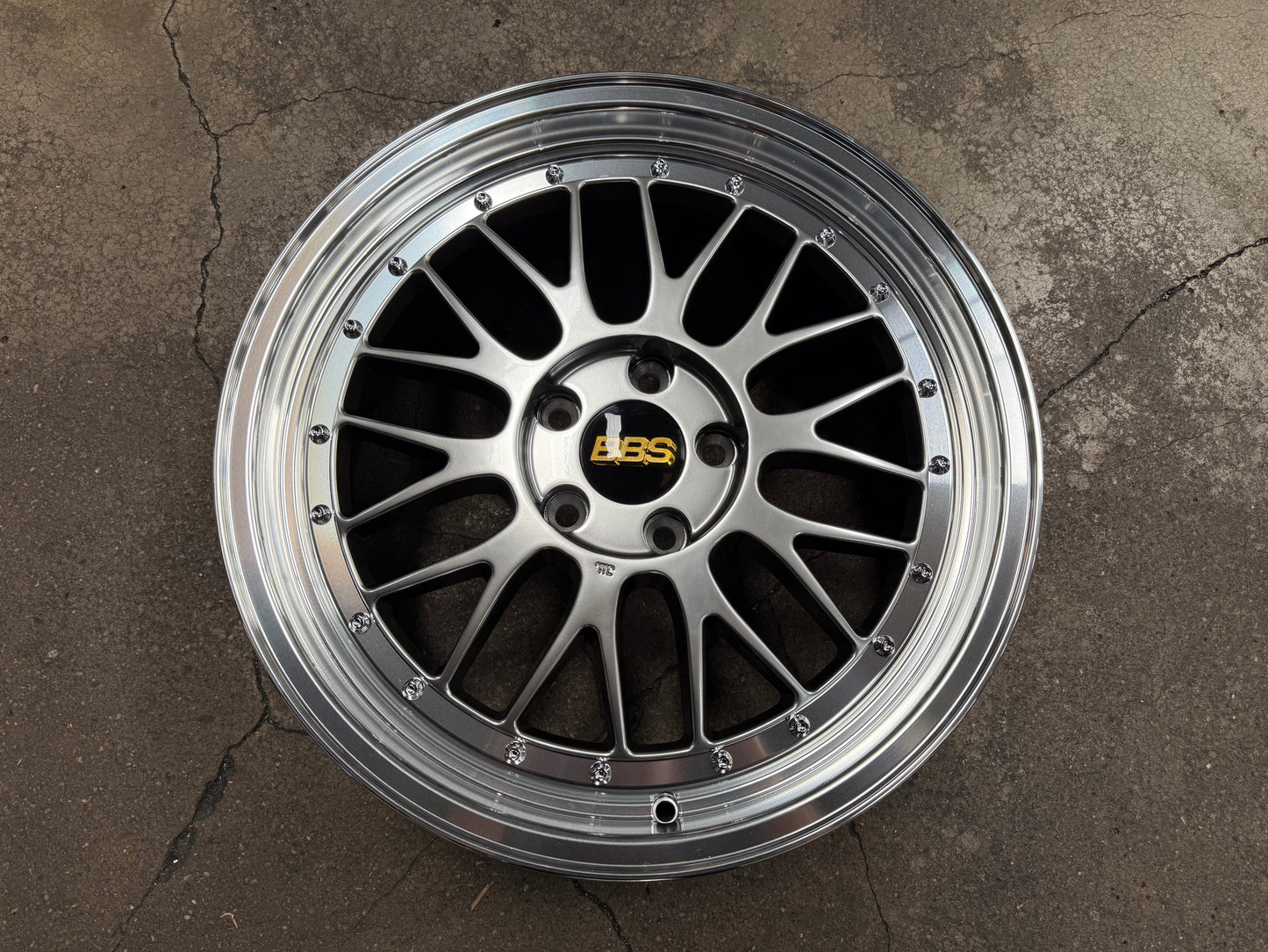 NEW 18X8 ET42 AOW LM Flow Formed Rim (4 Wheel) Hyper Black Polished Lip 5X112
