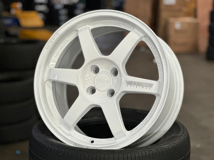 New 17X8 ET40 AOW TE37 Rim (4 wheel) Gloss White 4X100