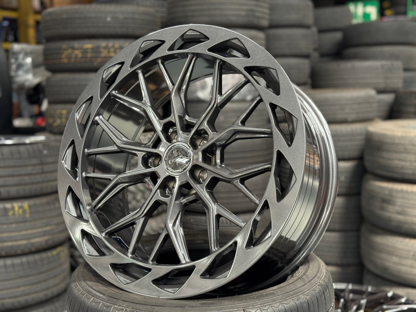 New 20x9 ET35 305Forged FF8 (4 wheel) 5x108 Gun Metal