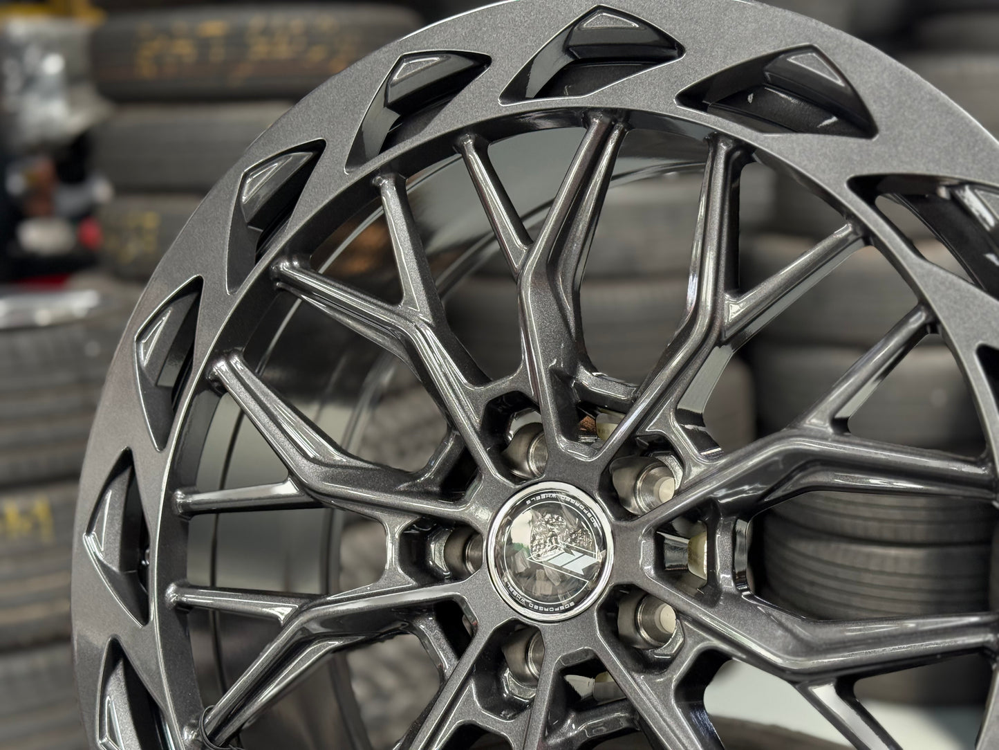 New 20x9 ET35 305Forged FF8 (4 wheel) 5x108 Gun Metal