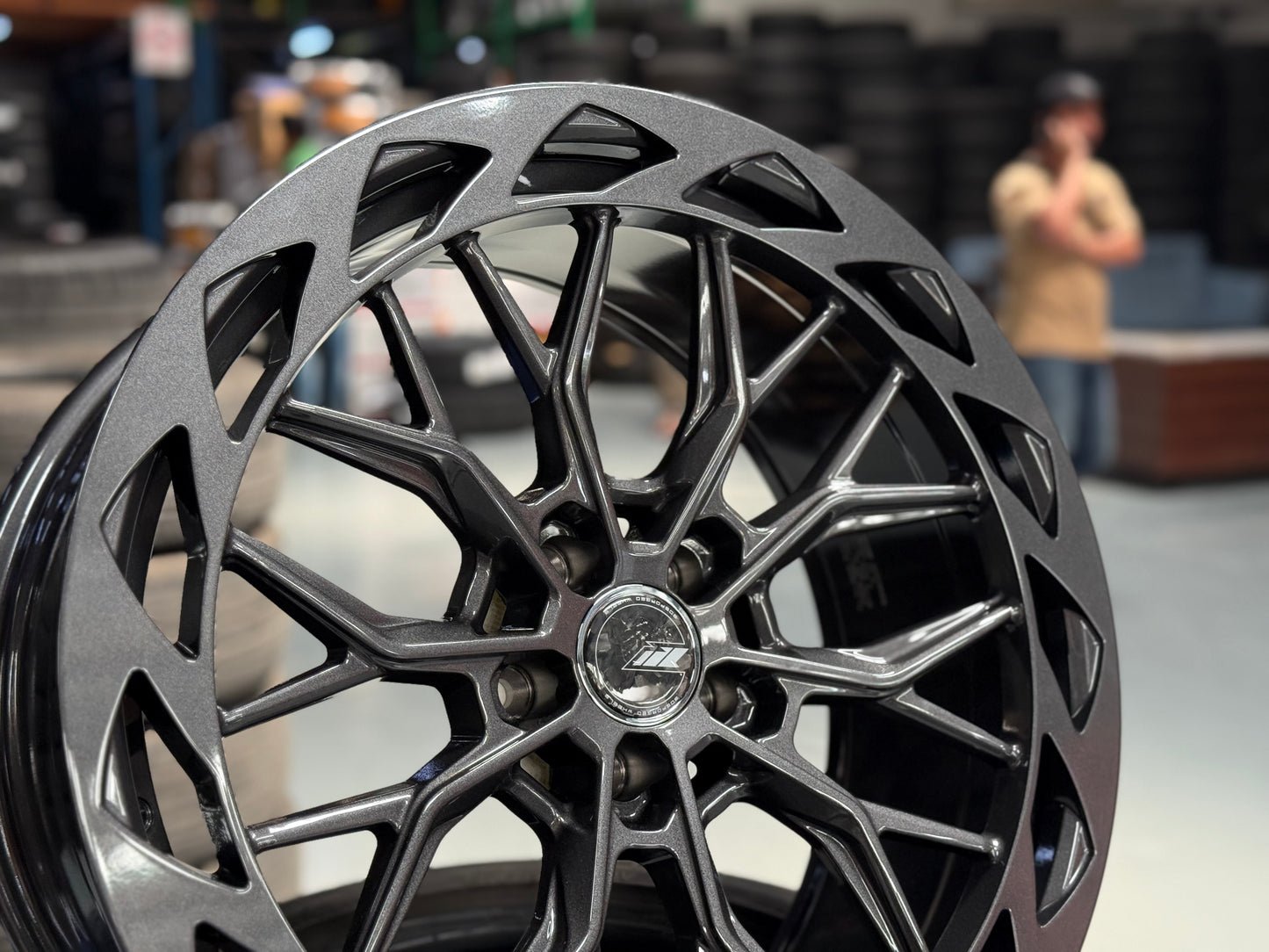 New 20x9 ET35 305Forged FF8 (4 wheel) 5x108 Gun Metal