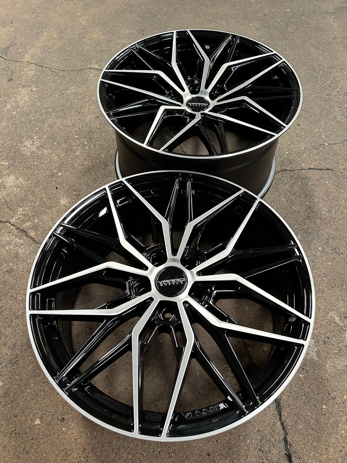 New 20x8.5 ET30 20x10 ET38 Varro VD40X (4 wheel) 5x112 Gloss Black