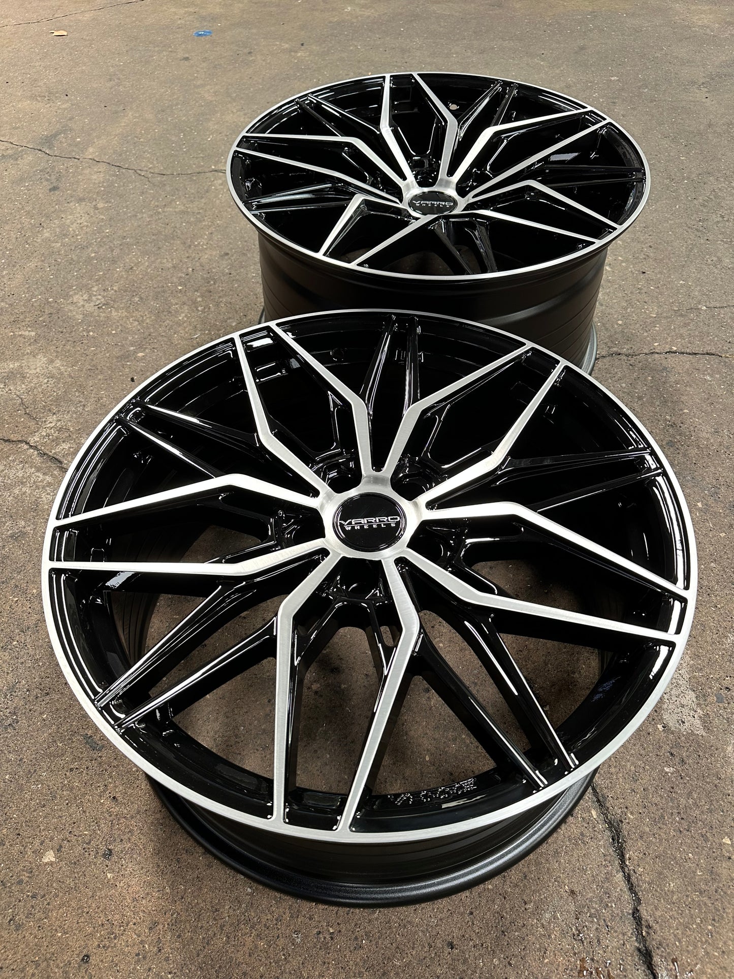 New 20x8.5 ET30 20x10 ET38 Varro VD40X (4 wheel) 5x112 Gloss Black