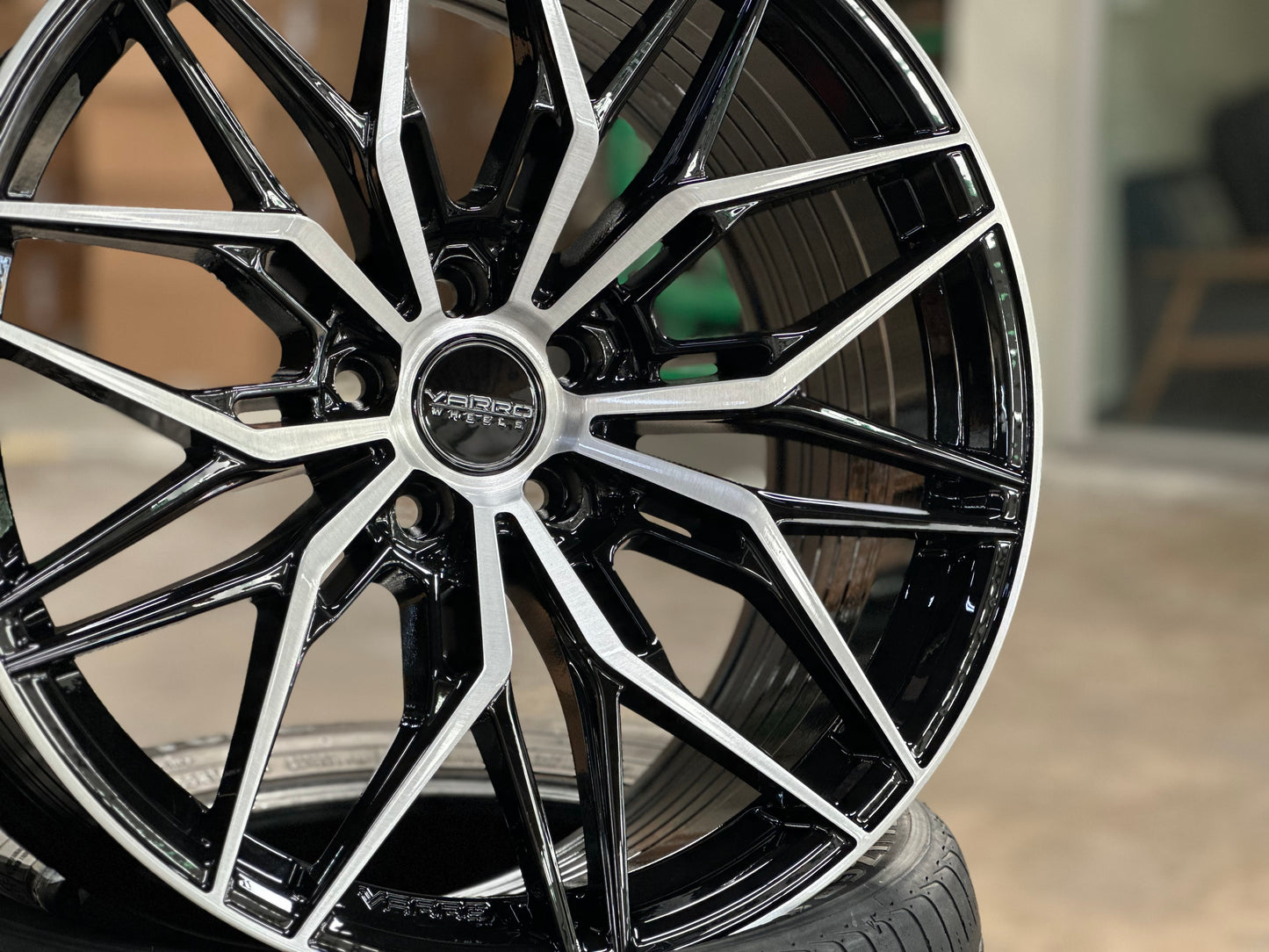 New 20x8.5 ET30 20x10 ET38 Varro VD40X (4 wheel) 5x112 Gloss Black