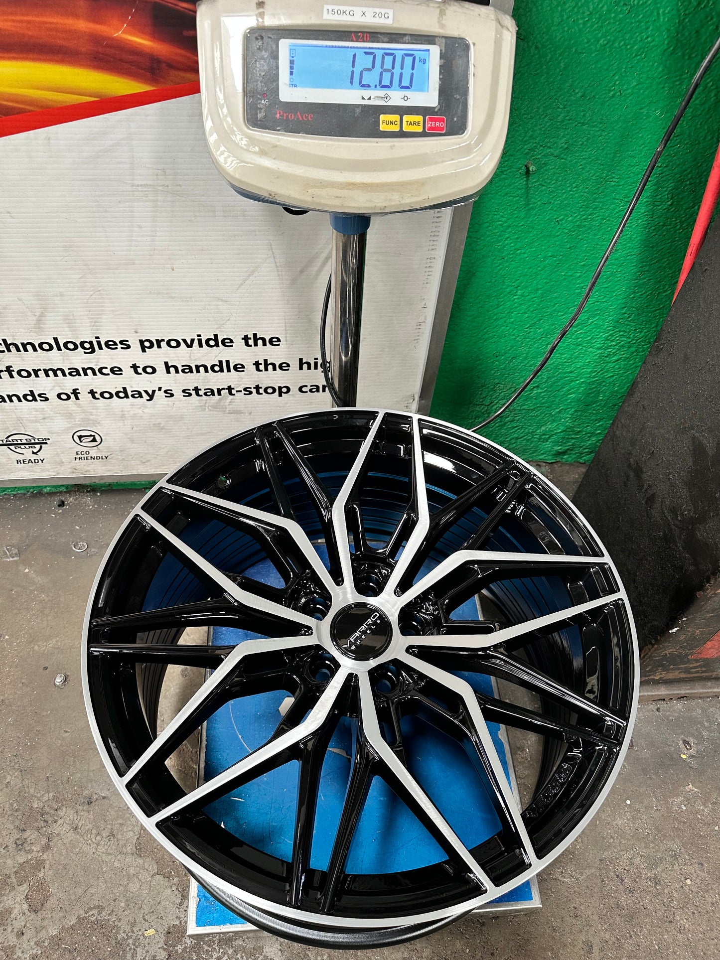 New 20x8.5 ET30 20x10 ET38 Varro VD40X (4 wheel) 5x112 Gloss Black