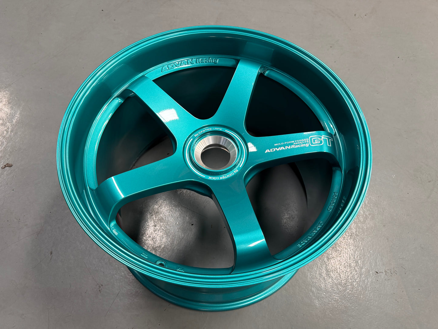 New 20x10 ET45 21x13 ET31 Advan Racing GT Porsche 992 GT3 RS 1X130 Turquoise Blue