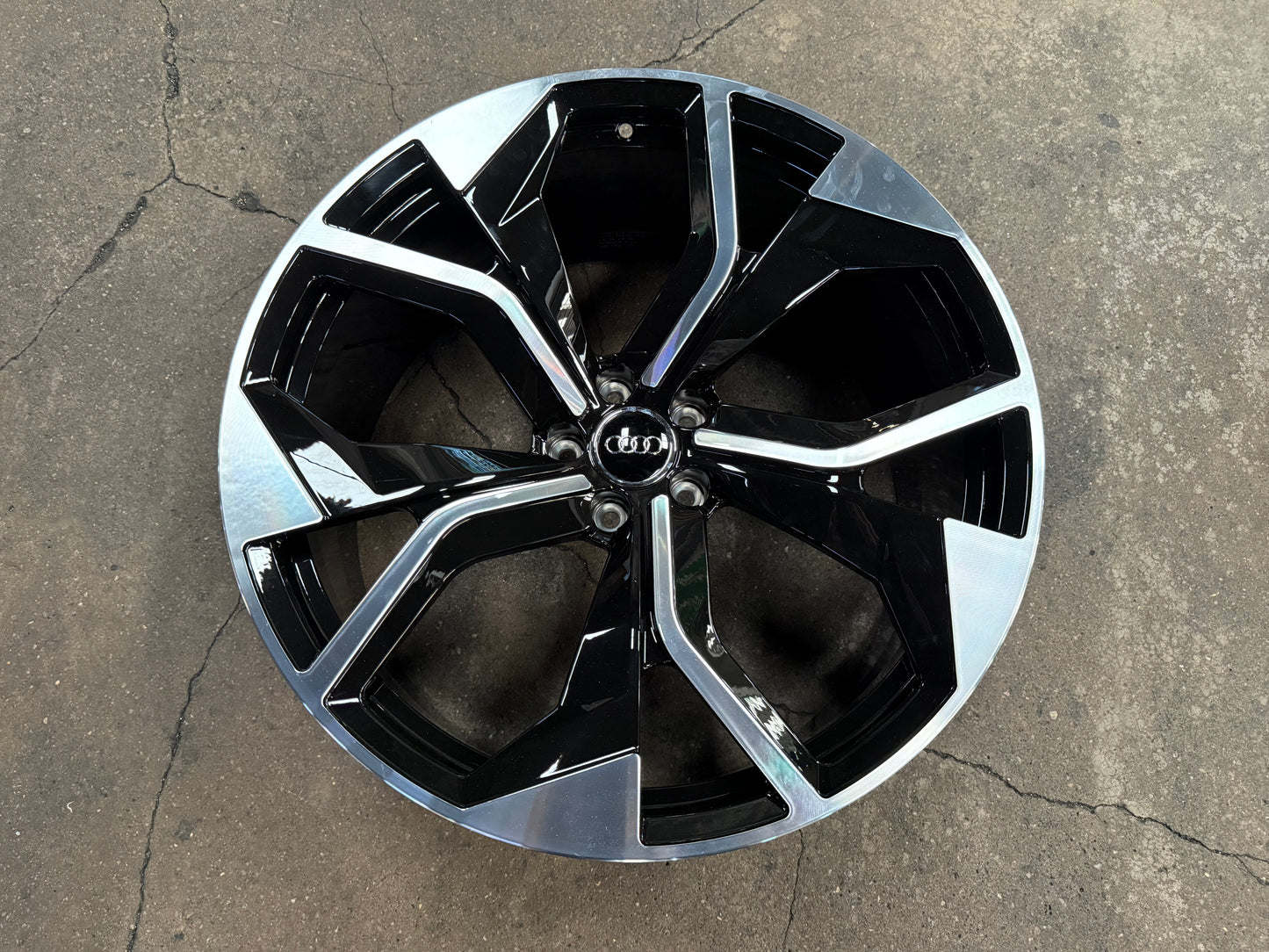 New 22x10 ET28 Overdrive Forged AUDI RS Q8 Rim (4 wheel) Black 5x112