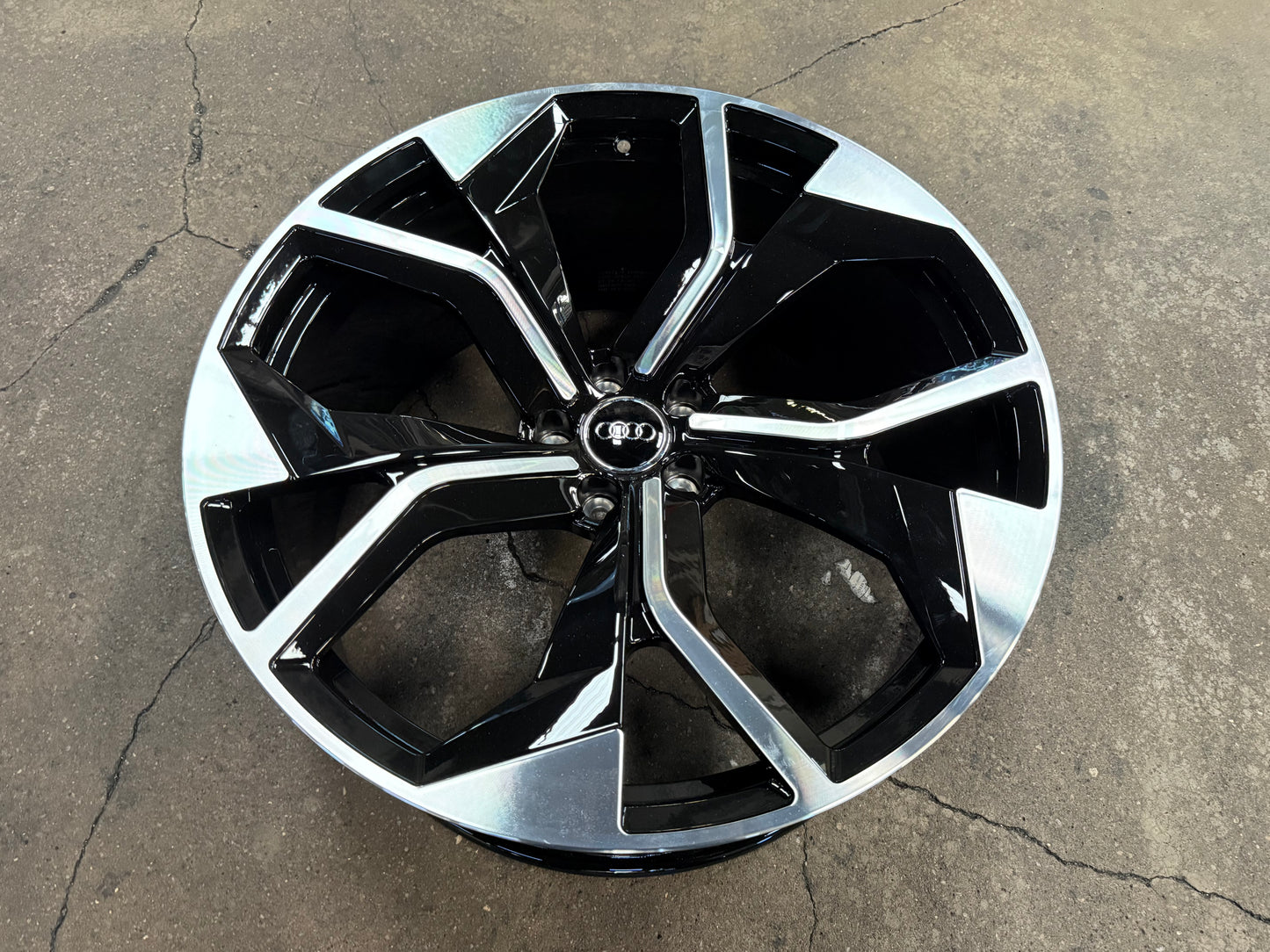 New 22x10 ET28 Overdrive Forged AUDI RS Q8 Rim (4 wheel) Black 5x112